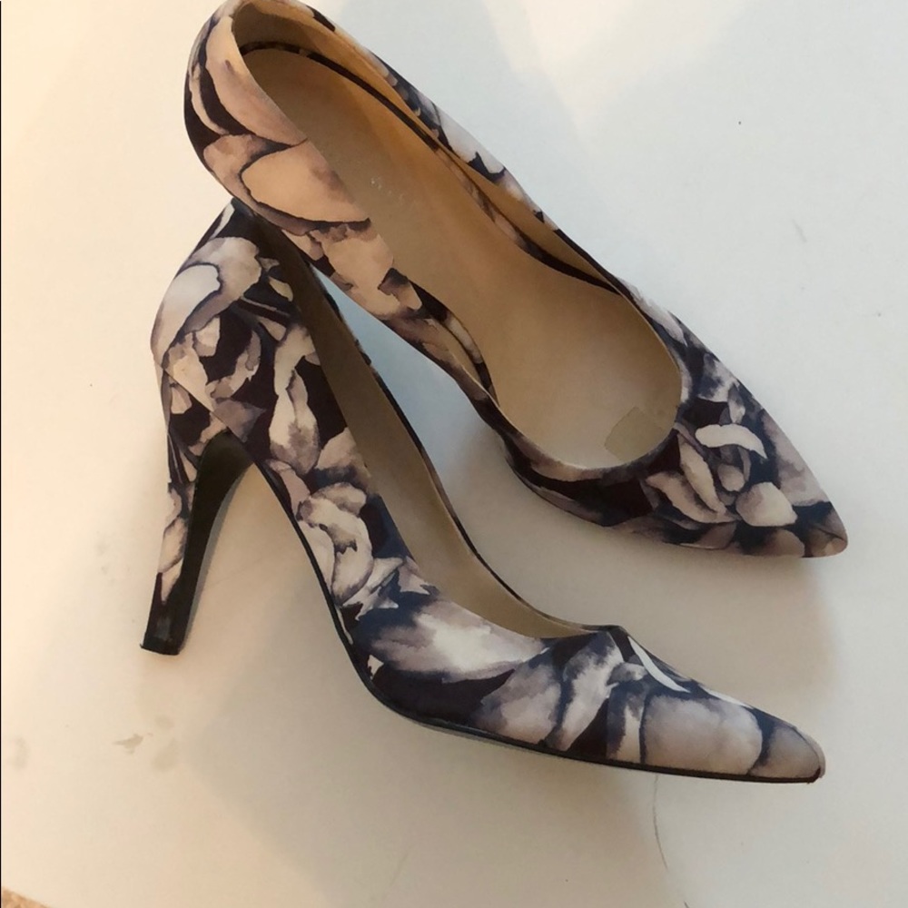 Blue floral heels